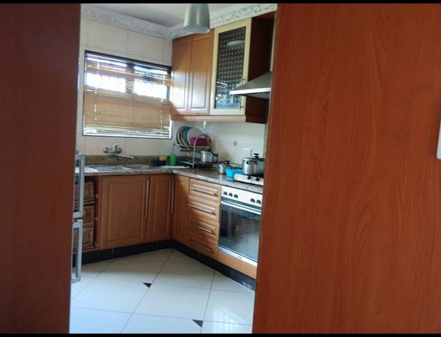 3 BEDROOM HOUSE FOR SALE IN KWAMASHU